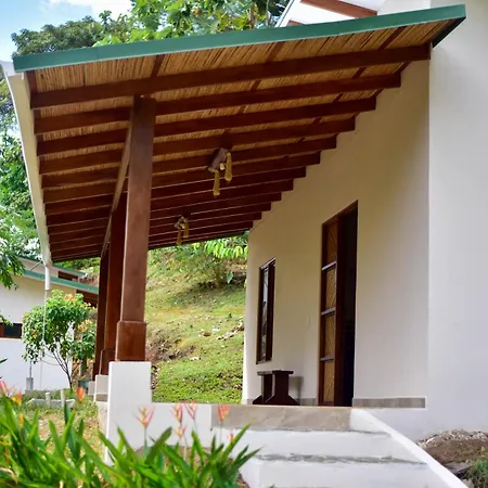 Tarcoles Birding Lodge Exterior photo